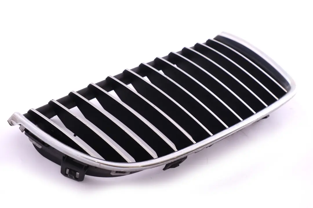 parachoques delantero parrilla cromada marco derecho para BMW E90 E91 con número de pieza 7120010 BMW E90 E91 parachoques delantero parrilla cromada marco derecho - SKU 7120010 - Número de pieza 7120010