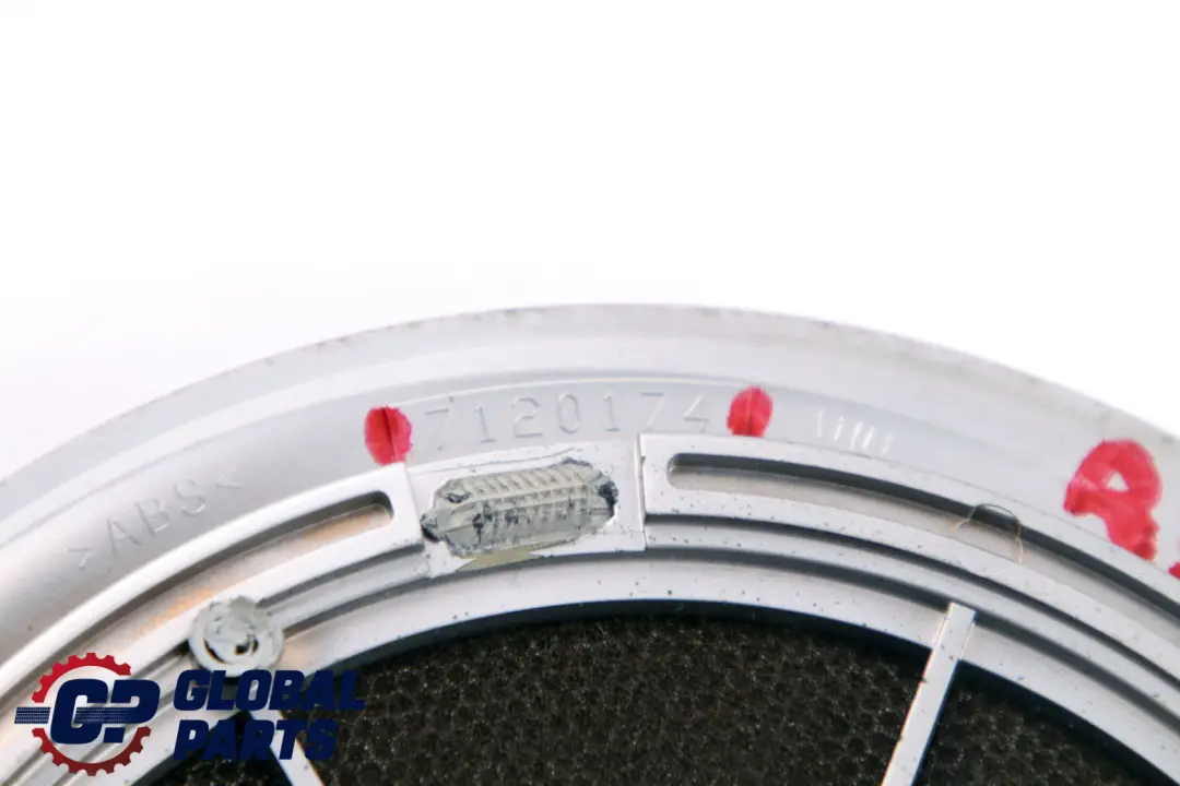 Embellecedor Puerta Altavoz Derecho Rejilla Cromada Mate para Mini Cooper R50 R53 con número de pieza 7120174 Mini Cooper R50 R53 Embellecedor Puerta Altavoz Derecho Rejilla Cromada Mate - SKU 7120174 - Número de pieza 7120174