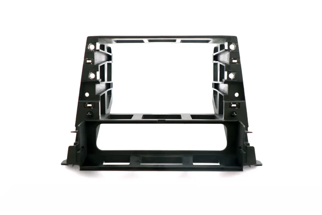 Ramka Stelaż Radia do BMW E90 E91 E92 LCI o numerze 7120414 BMW E90 E91 E92 LCI Ramka Stelaż Radia - SKU 7120414 - Numer Części 7120414