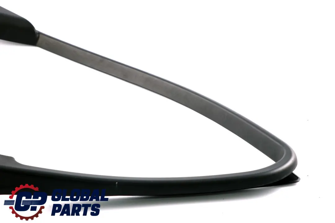 BMW E90 E91 Osłona Ramy Szyby Drzwi Prawy Przód - SKU 7120656 - Numer Części 7060206