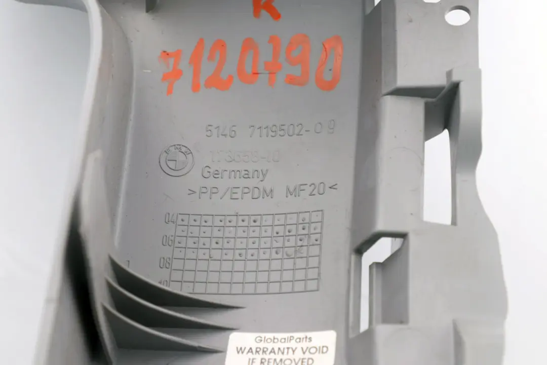 mocowanie półki bagażnika prawe 7119502 do BMW E87 o numerze 7120790 BMW E87 mocowanie półki bagażnika prawe 7119502 - SKU 7120790 - Numer Części 7120790