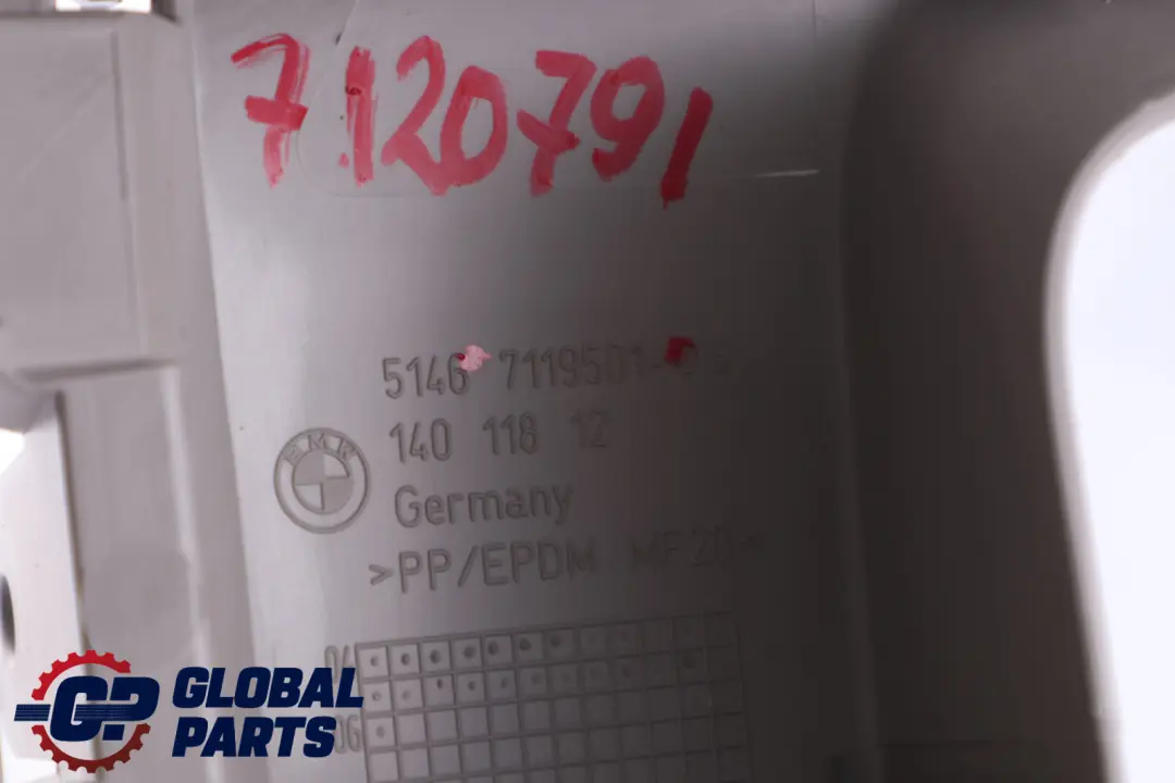 BMW E87 E87N Wspornik półki tylnej lewej beżowy - SKU 7120791 - Numer Części 7119501