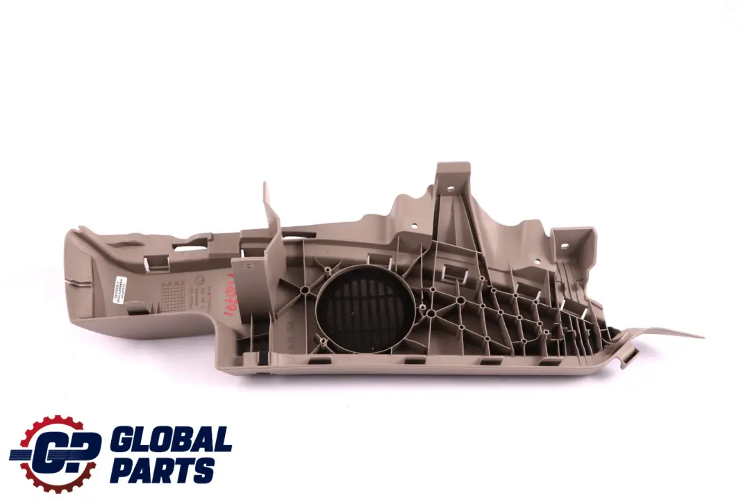 Fondo Scomparto Posteriore Sinistra Beige 6 per BMW E87 E87N LCI con numero di parte 7119501 BMW E87 E87N LCI Fondo Scomparto Posteriore Sinistra Beige 6 - SKU 7120791 - Numero di parte 7119501