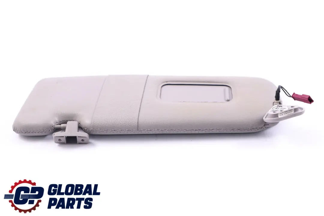 Sonnenblende Make-Up-Leuchte Links Himmelgrau für BMW 6 er E63 mit Teilenummer 7121011 BMW 6 er E63 Sonnenblende Make-Up-Leuchte Links Himmelgrau - SKU 7121011 - Teilenummer 7121011