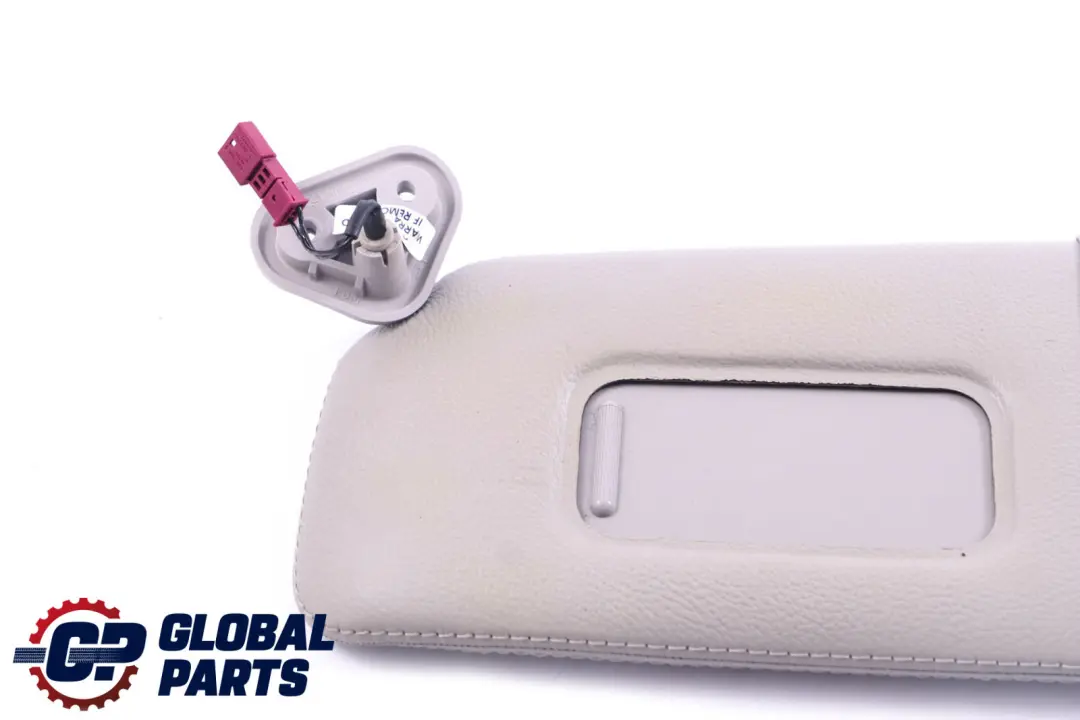 Sonnenblende Make-Up-Leuchte Links Himmelgrau für BMW 6 er E63 mit Teilenummer 7121011 BMW 6 er E63 Sonnenblende Make-Up-Leuchte Links Himmelgrau - SKU 7121011 - Teilenummer 7121011