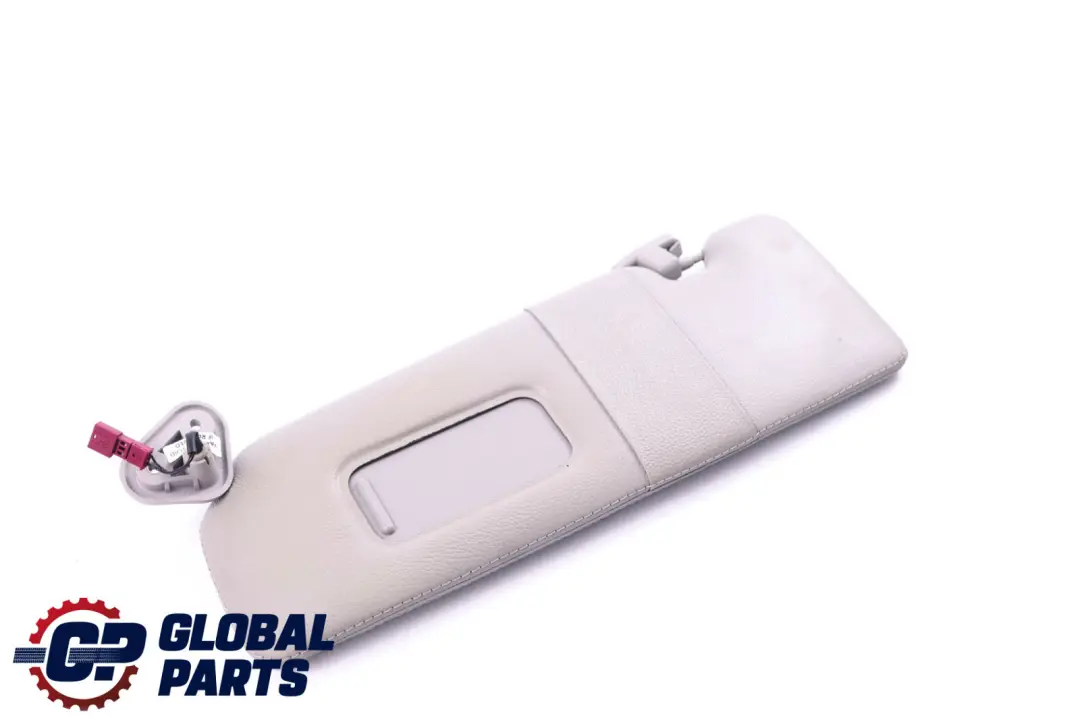 Sonnenblende Make-Up-Leuchte Links Himmelgrau für BMW 6 er E63 mit Teilenummer 7121011 BMW 6 er E63 Sonnenblende Make-Up-Leuchte Links Himmelgrau - SKU 7121011 - Teilenummer 7121011