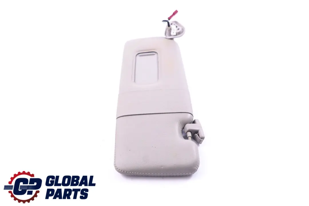 Sonnenblende Make-Up-Leuchte Links Himmelgrau für BMW 6 er E63 mit Teilenummer 7121011 BMW 6 er E63 Sonnenblende Make-Up-Leuchte Links Himmelgrau - SKU 7121011 - Teilenummer 7121011