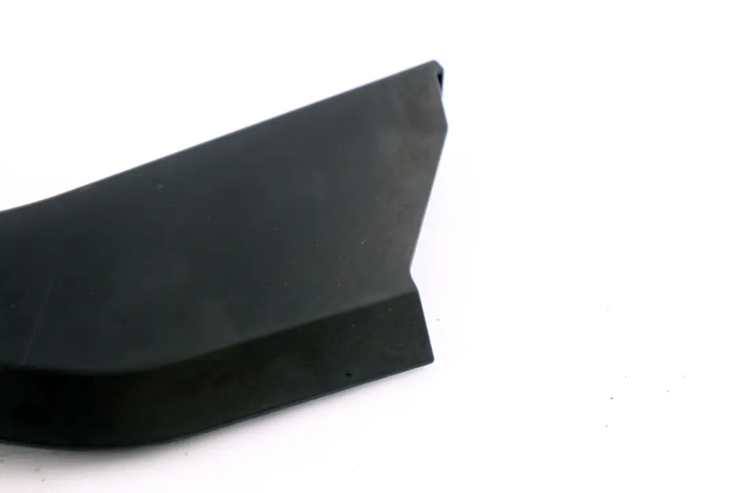 Lateral Trim Panel Front Left Leg Room N/S to BMW 1 Series E81 E82 E87 with Part number 7121041 BMW 1 Series E81 E82 E87 Lateral Trim Panel Front Left Leg Room N/S - SKU rhd-7121041 - Part number 7121041