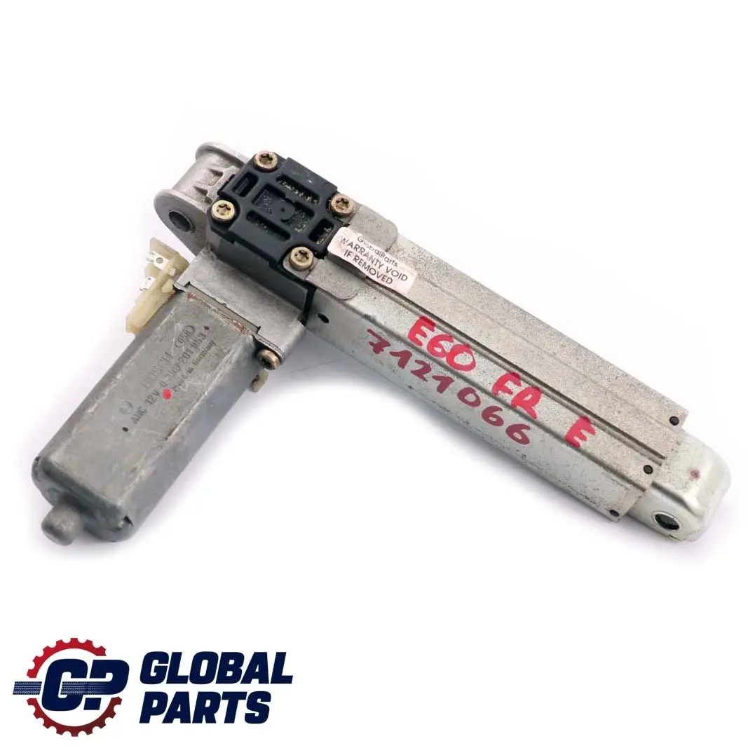 Motore Azionamento Regolazione Altezza Sedile Anteriore Destro per BMW E60 X5 E70 con numero di parte 7121066 BMW E60 X5 E70 Motore Azionamento Regolazione Altezza Sedile Anteriore Destro - SKU 7121066 - Numero di parte 7121066