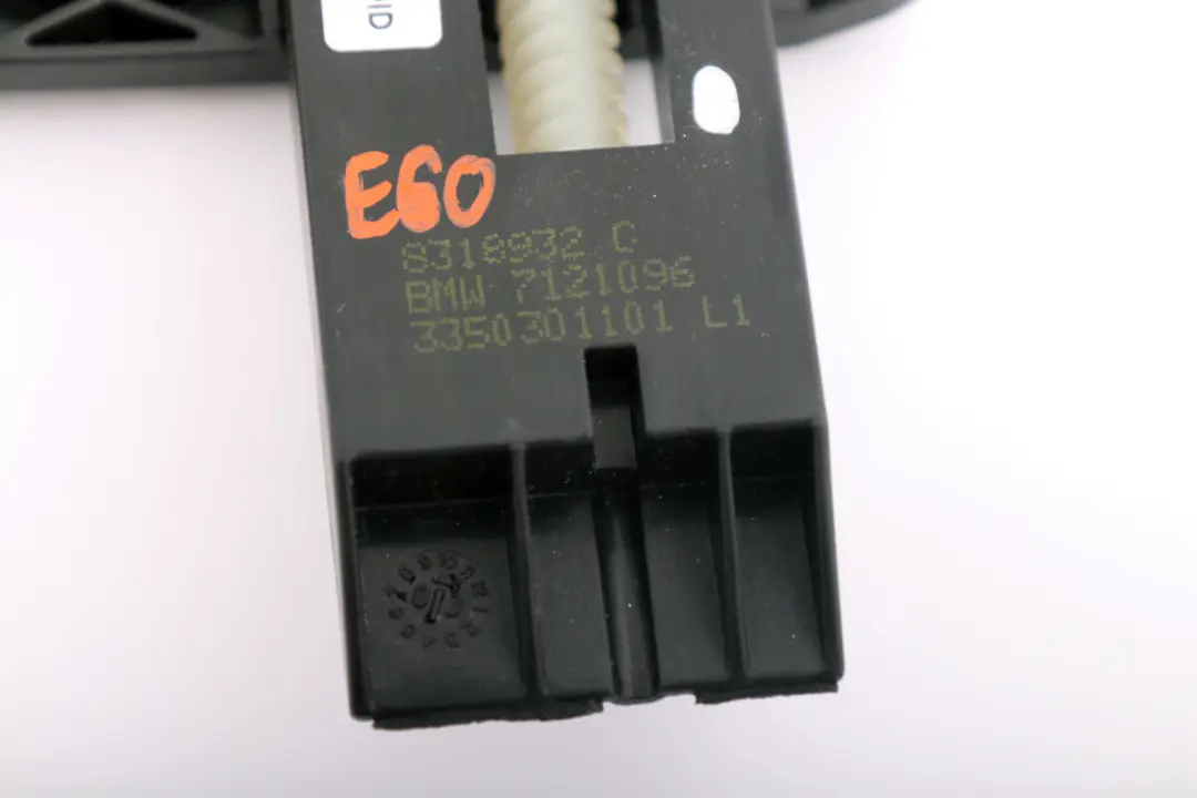 BMW E60 E61 LCI E65 Reposacabezas Delantero Ajustador Motor Con Memoria - SKU 7121096 - Número de pieza 7121096