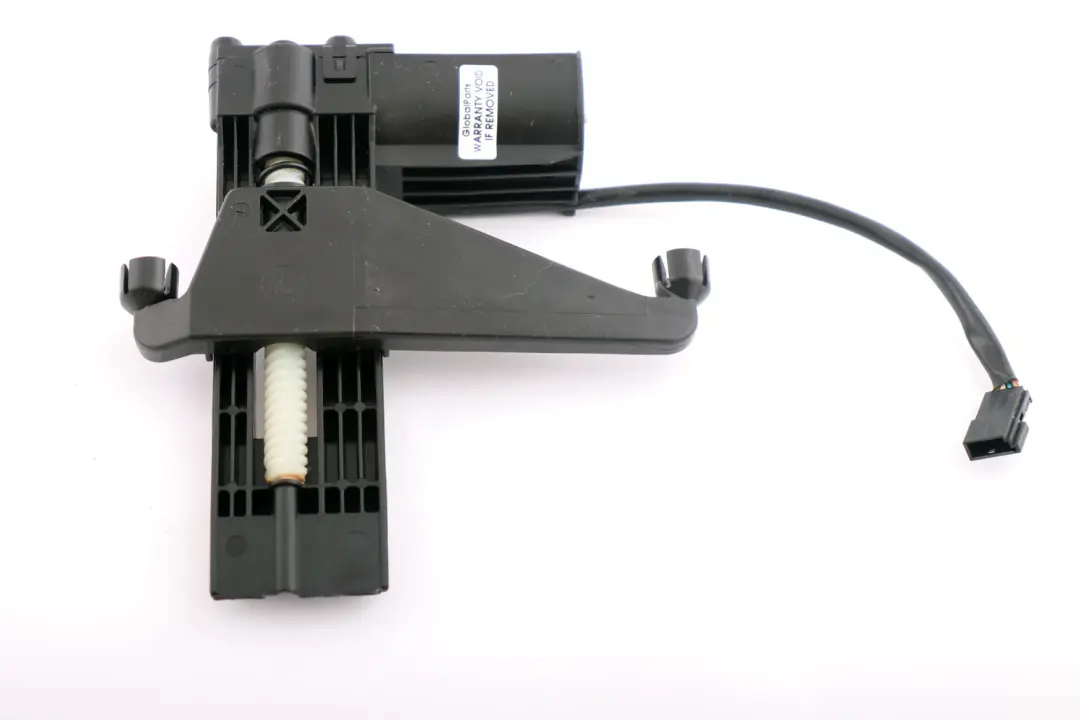 Silniczek Regulacji Zagłówka Pamięć do BMW E60 E61 o numerze 7121096 BMW E60 E61 Silniczek Regulacji Zagłówka Pamięć - SKU 7121096 - Numer Części 7121096