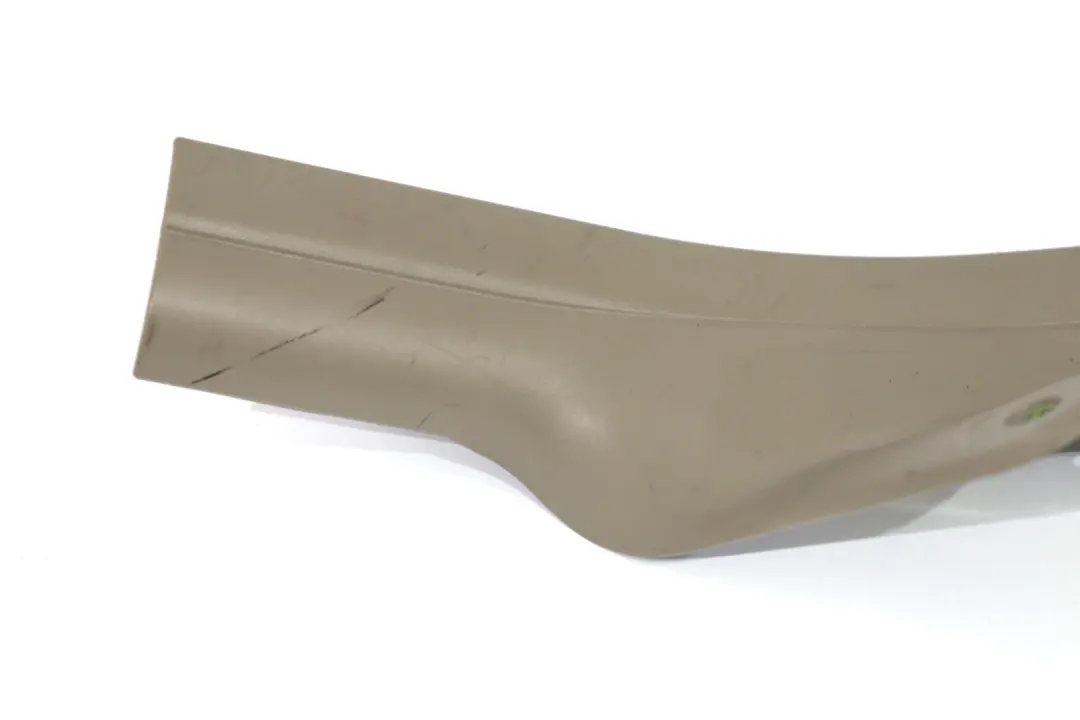 Tapa Tira Entrada Trasera Derecha Beige para BMW E87 E87N LCI con número de pieza 7066978 BMW E87 E87N LCI Tapa Tira Entrada Trasera Derecha Beige - SKU 7121168 - Número de pieza 7066978