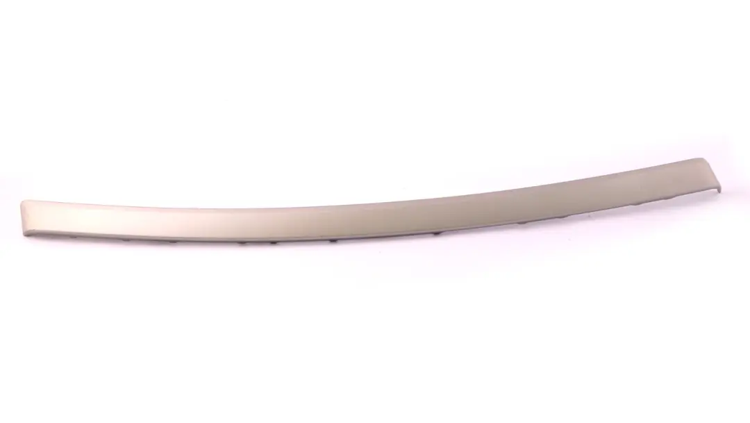 Moldura Decorativa Puerta Delantera Izquierda Plata Sati para BMW Serie 3 E90 E91 LCI con número de pieza 7121473 BMW Serie 3 E90 E91 LCI Moldura Decorativa Puerta Delantera Izquierda Plata Sati - SKU 7121473 - Número de pieza 7121473