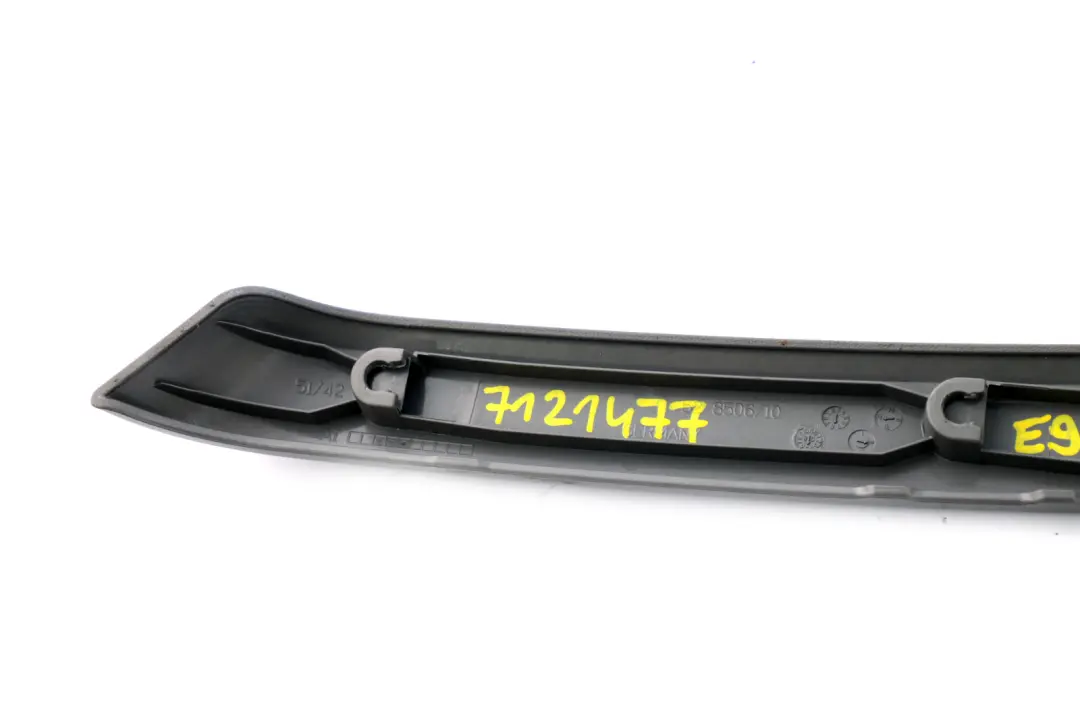 BMW 3 Series E90 E91 Listwa Ozdobna Drzwi Tylna Lewa Titan 90 Srebrny - SKU 7121477 - Numer Części 7121477