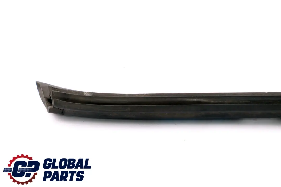 Guarnizione Tenuta Tetto Telaio Sinistro N/S per BMW Mini Cabrio R52 con numero di parte 7121575 BMW Mini Cabrio R52 Guarnizione Tenuta Tetto Telaio Sinistro N/S - SKU 7121575 - Numero di parte 7121575