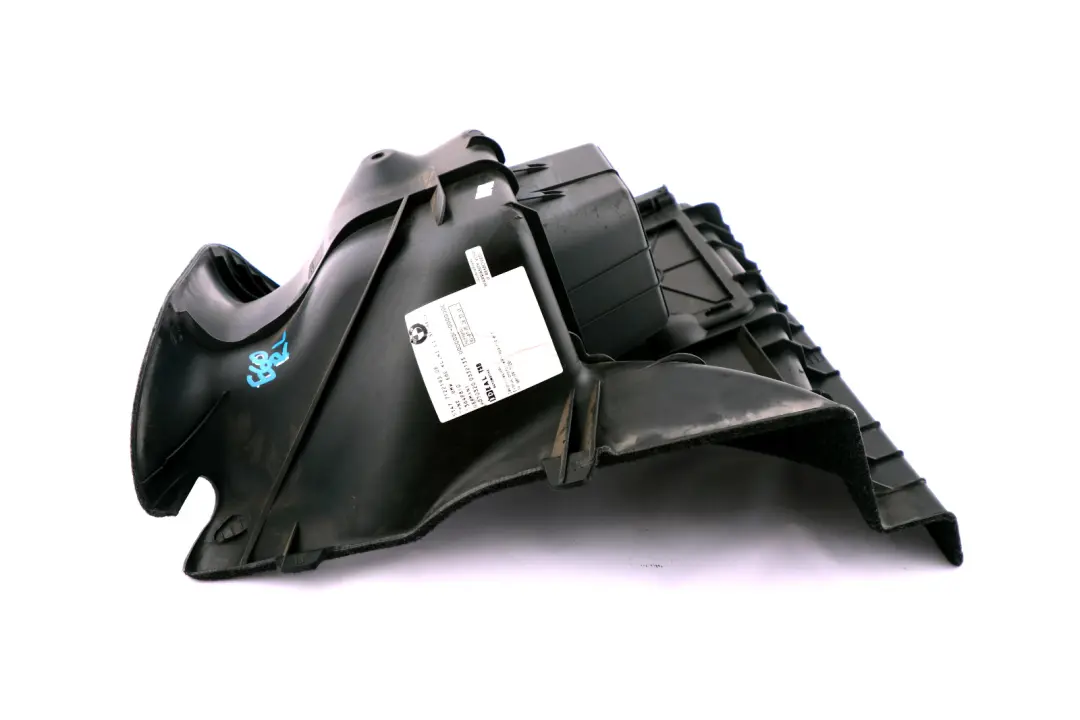 Coperchio del bagagliaio sinistro Pannello copertura Trim Liner per BMW E60 con numero di parte 7122193 BMW E60 Coperchio del bagagliaio sinistro Pannello copertura Trim Liner - SKU 7122193 - Numero di parte 7122193