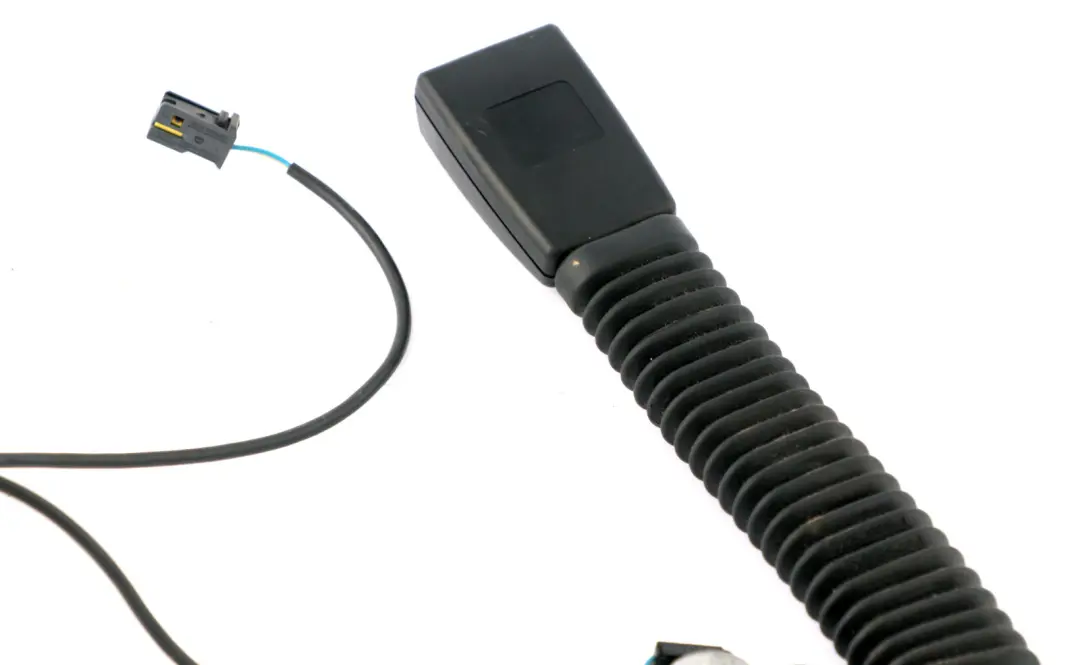 BMW E65 E66 Sedile Anteriore Sinistro Fibbia Tenditore Cintura Inferiore N/S - SKU 7122211 - Numero di parte 7122211