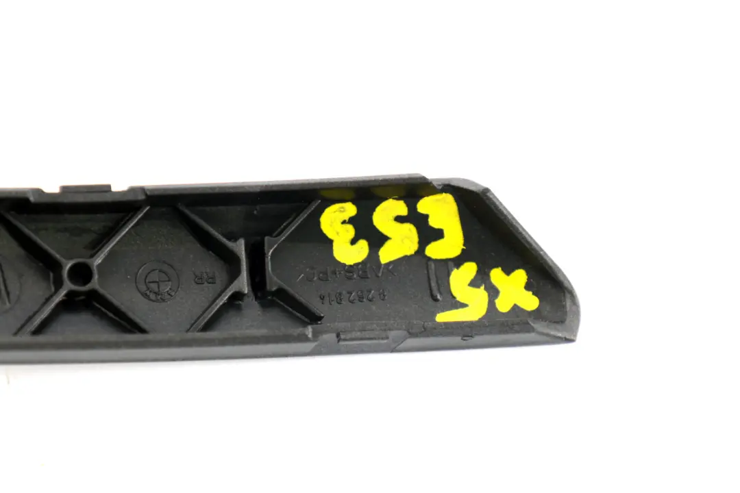 Verkleidung Abdeckung hinten rechts GRAPHIT für BMW X5 er E53 mit Teilenummer 8262814 BMW X5 er E53 Verkleidung Abdeckung hinten rechts GRAPHIT - SKU 7122432-1 - Teilenummer 8262814