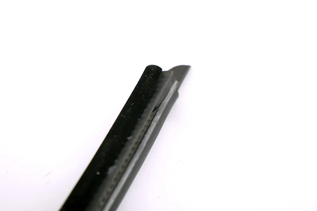 Joint étanchéité Porte Avant Protection Bord Coupe bise pour BMW E60 E61 à propos du numéro de pièce 7122433 BMW E60 E61 Joint étanchéité Porte Avant Protection Bord Coupe bise - SKU 7122433 - Numéro de pièce 7122433