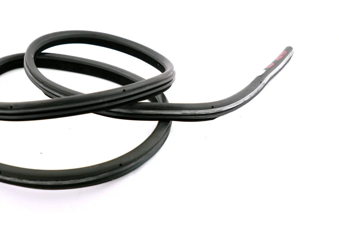 BMW E60 E61 Joint étanchéité Porte Avant Protection Bord Coupe bise - SKU 7122433 - Numéro de pièce 7122433