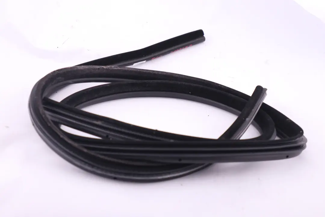 Tür Dichtung BMW E60 E61 Vorder Kante Innen Schutz Dichtungs Leiste für mit Teilenummer 7122433 Tür Dichtung BMW E60 E61 Vorder Kante Innen Schutz Dichtungs Leiste - SKU 7122433 - Teilenummer 7122433