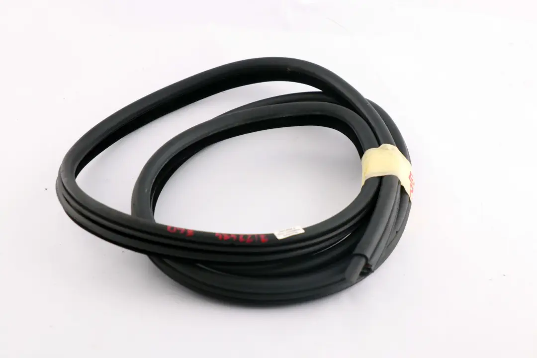 BMW 5 Series E60 E61 Rear Door Seal Edge Protection Weatherstrip Sealing - SKU 7122434 - Part number 7122434