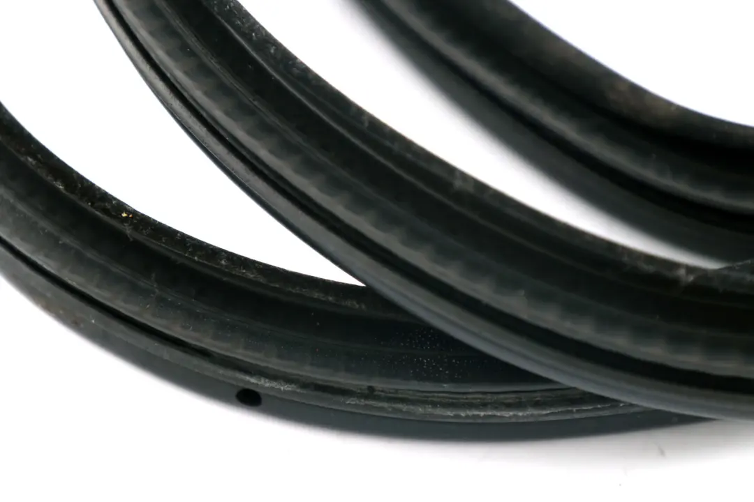 BMW 5 Series E60 E61 Rear Door Seal Edge Protection Weatherstrip Sealing - SKU 7122434 - Part number 7122434