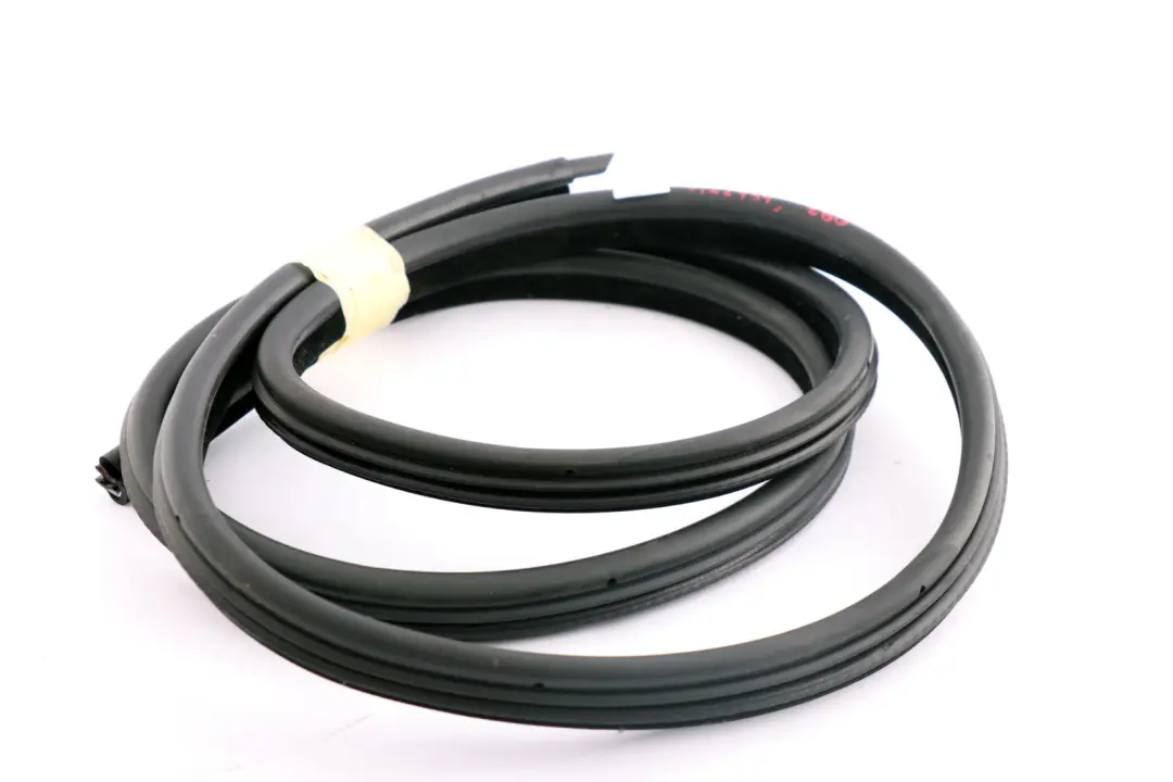 Door Seal Edge Protection Weatherstrip Sealing to BMW 5 Series E60 E61 Rear with Part number 7122434 BMW 5 Series E60 E61 Rear Door Seal Edge Protection Weatherstrip Sealing - SKU 7122434 - Part number 7122434