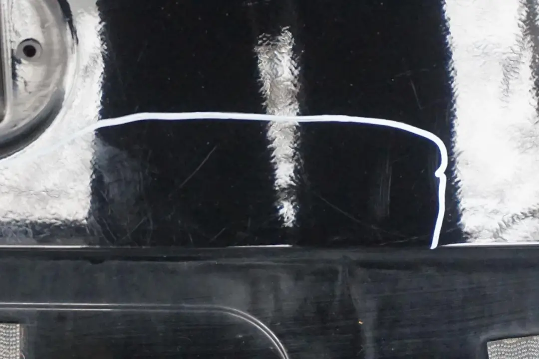 Klapa pokrywa bagażnika tylna schwarz II do BMW E60 o numerze 7122441 BMW E60 Klapa pokrywa bagażnika tylna schwarz II - SKU 7122441-SCH - Numer Części 7122441