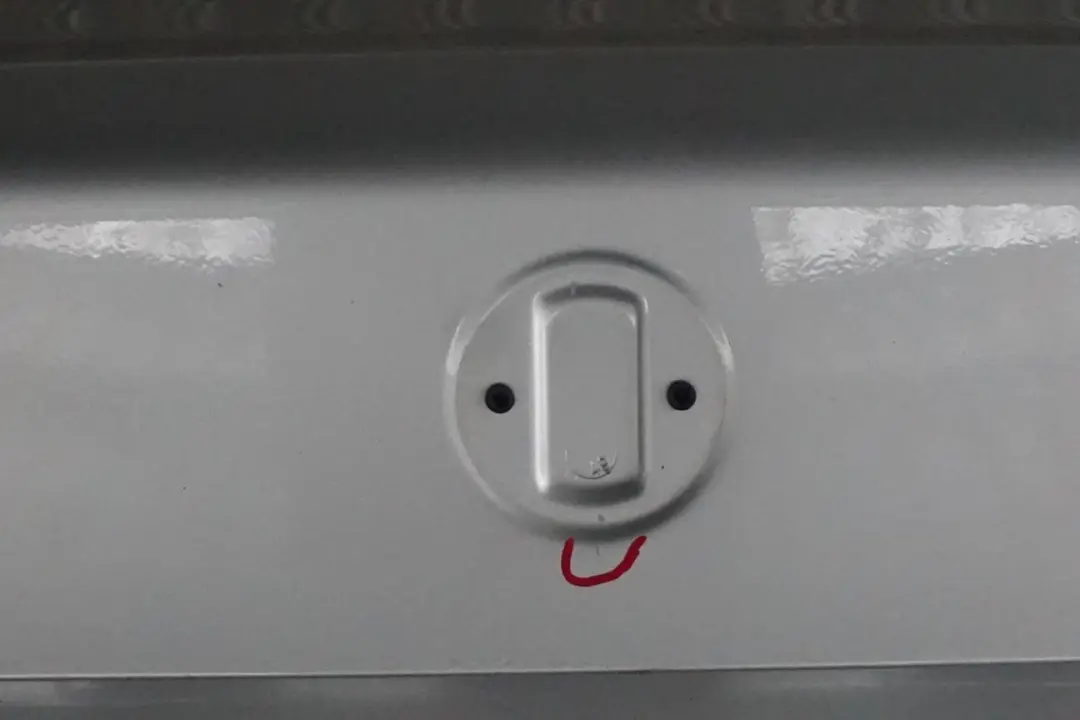 Klapa pokrywa bagażnika tył titansilber do BMW E60 o numerze 7122441 BMW E60 Klapa pokrywa bagażnika tył titansilber - SKU 7122441-TS - Numer Części 7122441