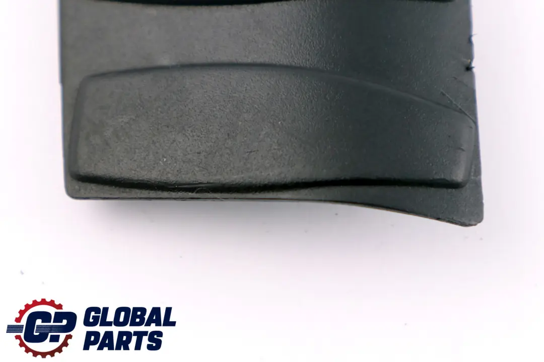 Osłona Obudowa Bagażnika Prawa do BMW E81 E87 o numerze 51477123334 BMW E81 E87 Osłona Obudowa Bagażnika Prawa - SKU 7123334 - Numer Części 51477123334