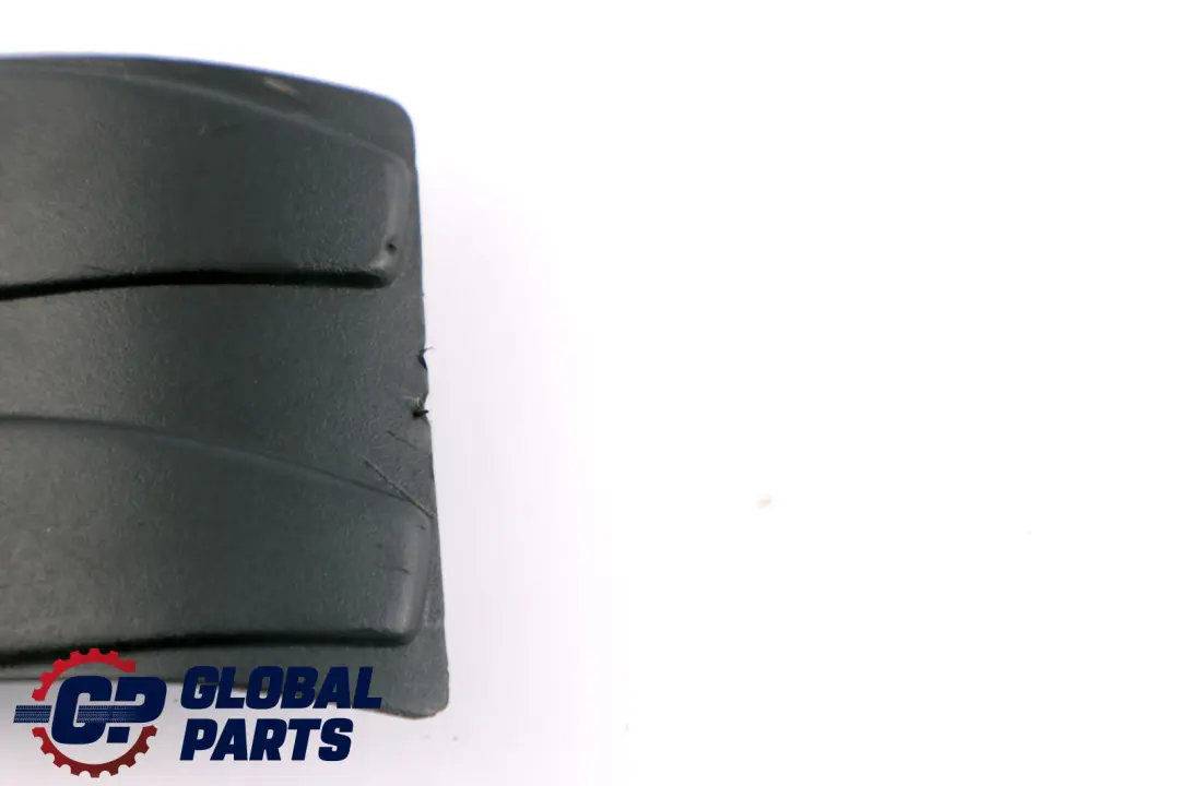 Revetement Helice Seuil de Chargement Droite pour BMW 1 E81 E87 E87N à propos du numéro de pièce 51477123334 BMW 1 E81 E87 E87N Revetement Helice Seuil de Chargement Droite - SKU 7123334 - Numéro de pièce 51477123334