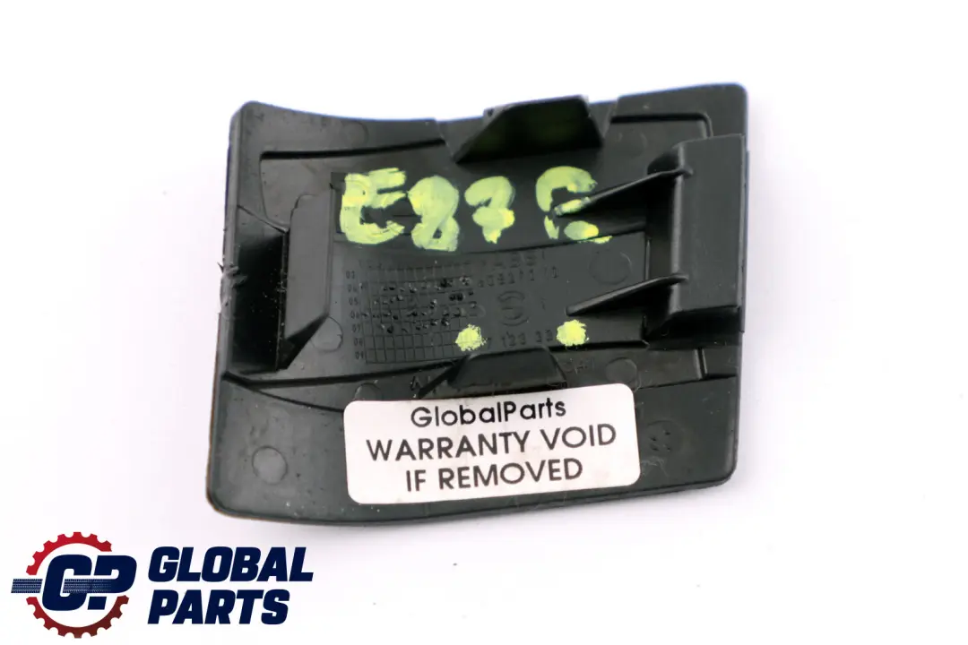Copertura Collegamento a Vite Bordo Carico Destra per BMW E81 E87 E87N con numero di parte 51477123334 BMW E81 E87 E87N Copertura Collegamento a Vite Bordo Carico Destra - SKU 7123334 - Numero di parte 51477123334