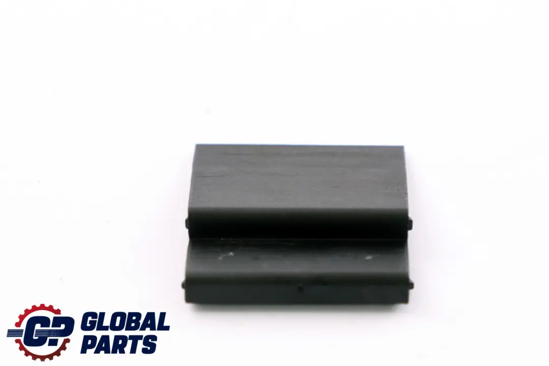 BMW E81 E87 E87N LCI Cubierta Sujetador Roscado Para Barra Antivuelco - SKU 7123337 - Número de pieza 7123337