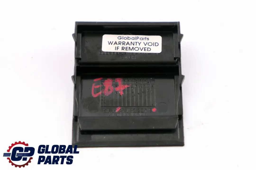 Cubierta Sujetador Roscado Para Barra Antivuelco para BMW E81 E87 E87N LCI con número de pieza 7123337 BMW E81 E87 E87N LCI Cubierta Sujetador Roscado Para Barra Antivuelco - SKU 7123337 - Número de pieza 7123337