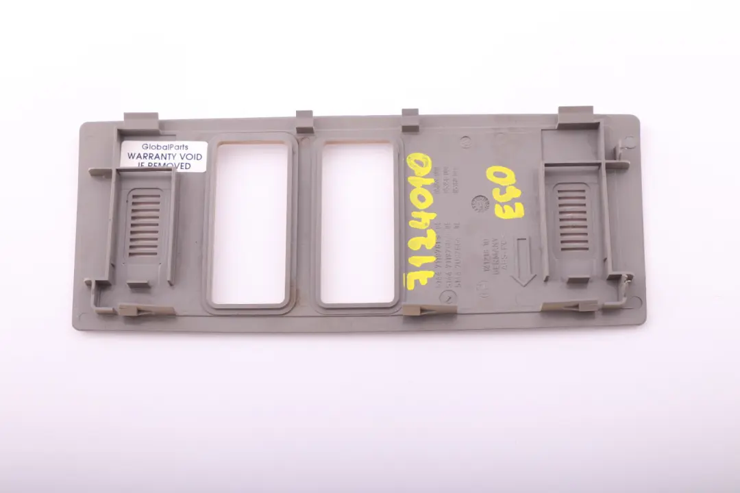 Blende Himmel Vorne Beige für BMW 5 er E60 E61 mit Teilenummer 7119781 BMW 5 er E60 E61 Blende Himmel Vorne Beige - SKU 7124010 - Teilenummer 7119781