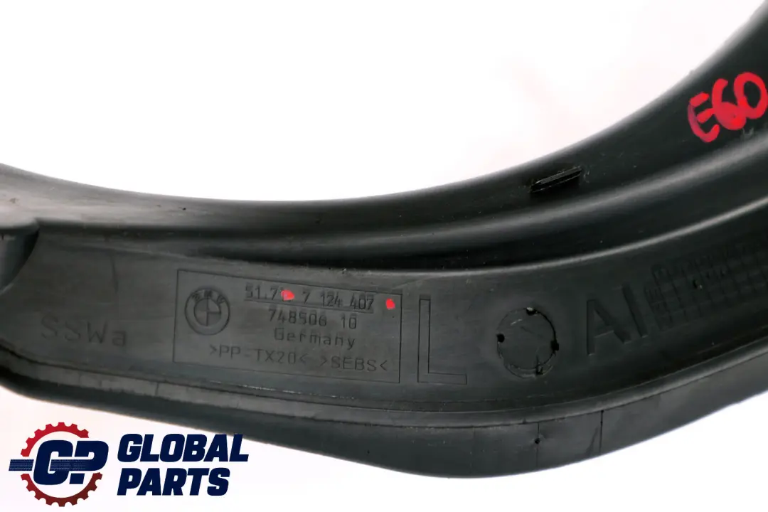 Tapa Canalon Agua Trasero Izquierdo 5171 para BMW E60 E60N LCI con número de pieza 7124407 BMW E60 E60N LCI Tapa Canalon Agua Trasero Izquierdo 5171 - SKU 7124407 - Número de pieza 7124407