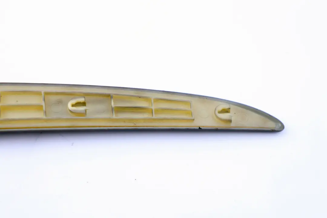 Moulure Porte avant Gauche Graphite 5141 pour BMW X5 Serie E53 à propos du numéro de pièce 8265483 BMW X5 Serie E53 Moulure Porte avant Gauche Graphite 5141 - SKU 7124651 - Numéro de pièce 8265483