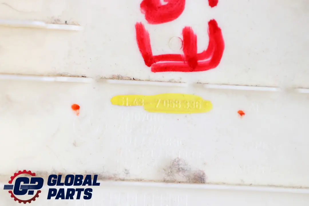 Couverture Montant B Haut Droit Grau pour BMW 3 E90 E90N E91 E91N LCI à propos du numéro de pièce 7124786 BMW 3 E90 E90N E91 E91N LCI Couverture Montant B Haut Droit Grau - SKU 7124786 - Numéro de pièce 7124786