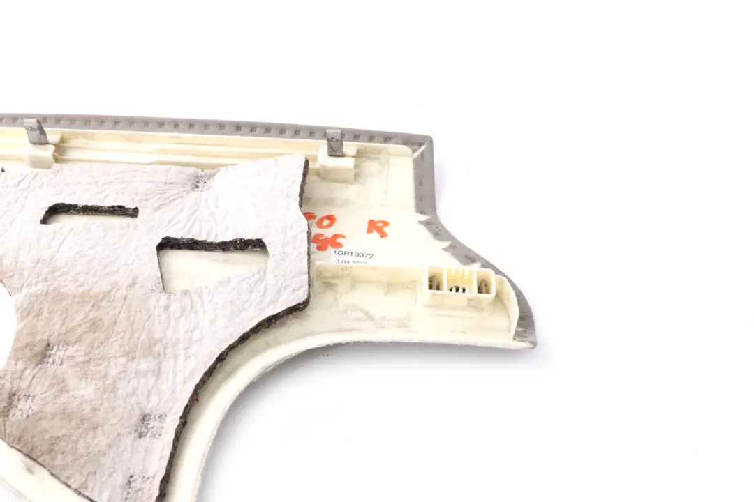 Tapa Columna C Derecha GRAU para BMW E90 E90N LCI con número de pieza 7124796 BMW E90 E90N LCI Tapa Columna C Derecha GRAU - SKU 7124796 - Número de pieza 7124796