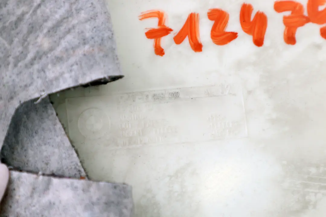 Blende C-Säule Rechts Grau für BMW 3 er E90 E90N mit Teilenummer 7124796 BMW 3 er E90 E90N Blende C-Säule Rechts Grau - SKU 7124796 - Teilenummer 7124796