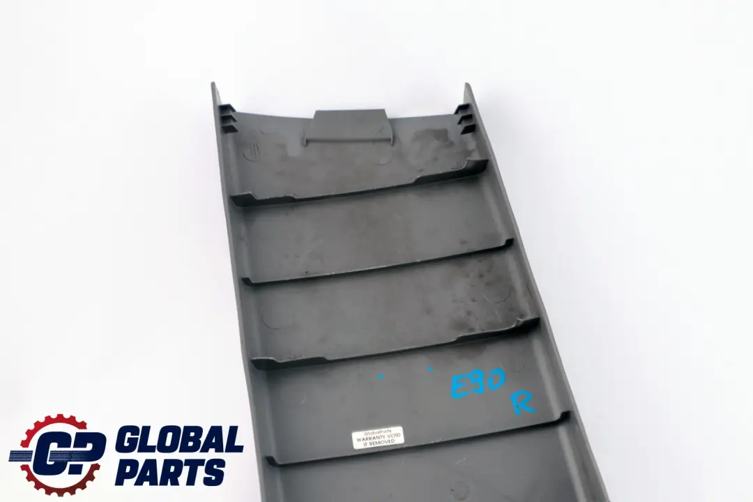 Blende B-Säule Unten Rechts Grau für BMW 3 er E90 E90N E91 mit Teilenummer 7124958 BMW 3 er E90 E90N E91 Blende B-Säule Unten Rechts Grau - SKU 7124958 - Teilenummer 7124958