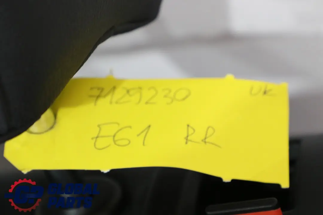 BMW E61 Touring Trasero Derecho O / S Funda De Asiento Respaldo Negro Cuero - SKU 7125230 - Número de pieza 7125230