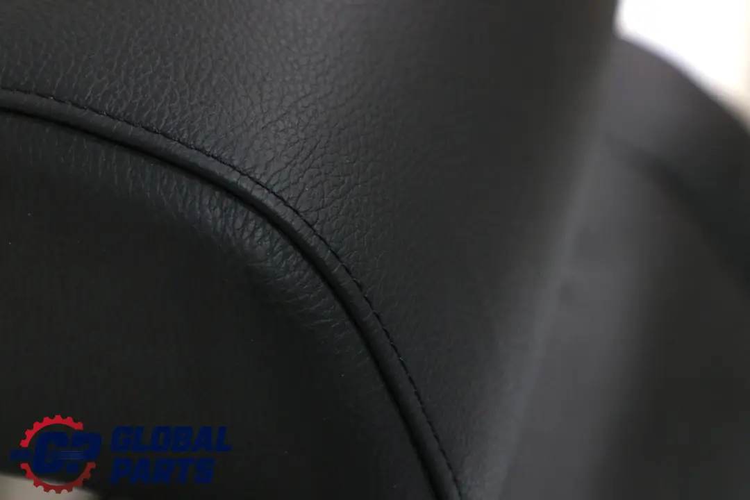 Rivestimento Sedile Posteriore Destro Schienale Nero Pelle per BMW E61 Touring con numero di parte 7125230 BMW E61 Touring Rivestimento Sedile Posteriore Destro Schienale Nero Pelle - SKU 7125230 - Numero di parte 7125230