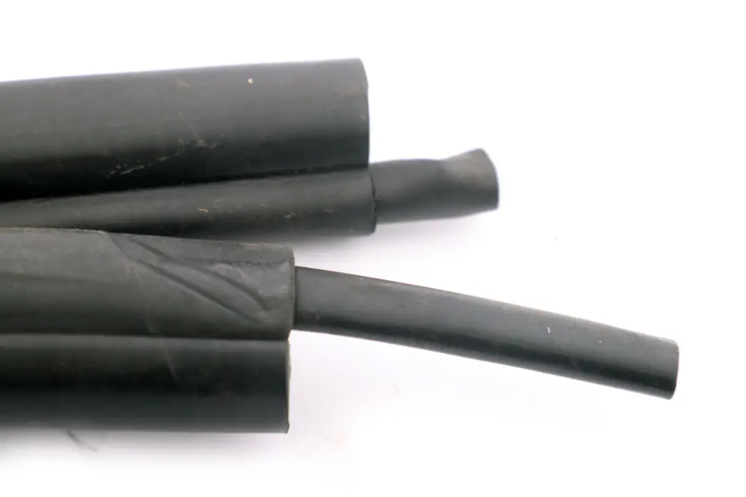 BMW Z4 E85 Guarnizione di protezione bordo porta anteriore sinistra - SKU 7125651 - Numero di parte 7125651