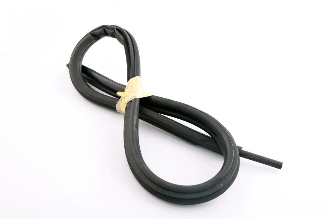 Osłona Uszczelka Drzwi Prawy Przód do BMW Z4 E85 o numerze 7125652 BMW Z4 E85 Osłona Uszczelka Drzwi Prawy Przód - SKU 7125652 - Numer Części 7125652