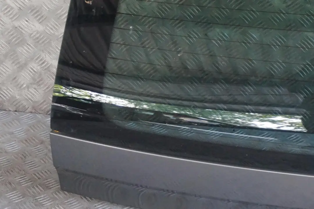 Klapa bagażnika pokrywa stahlgrau 400 do BMW E53 X5 o numerze 7126015 BMW E53 X5 Klapa bagażnika pokrywa stahlgrau 400 - SKU 7126015-STG - Numer Części 7126015