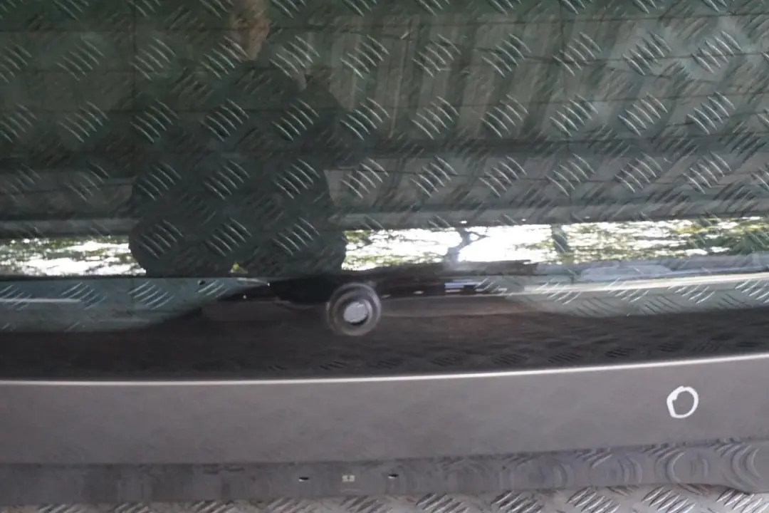 Klapa bagażnika pokrywa stahlgrau 400 do BMW E53 X5 o numerze 7126015 BMW E53 X5 Klapa bagażnika pokrywa stahlgrau 400 - SKU 7126015-STG - Numer Części 7126015