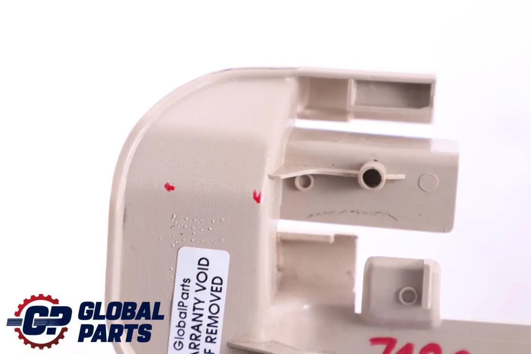 Rivestimento Sedile Anteriore Interno Destro Creambeige per BMW E60 E65 LCI con numero di parte 7126550 BMW E60 E65 LCI Rivestimento Sedile Anteriore Interno Destro Creambeige - SKU 7126550 - Numero di parte 7126550