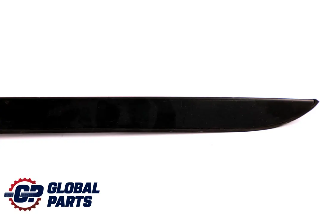 BMW E90 E91 LCI Striscia di rivestimento parabrezza a goccia anteriore sinistro - SKU 7126939-SM - Numero di parte 7126939